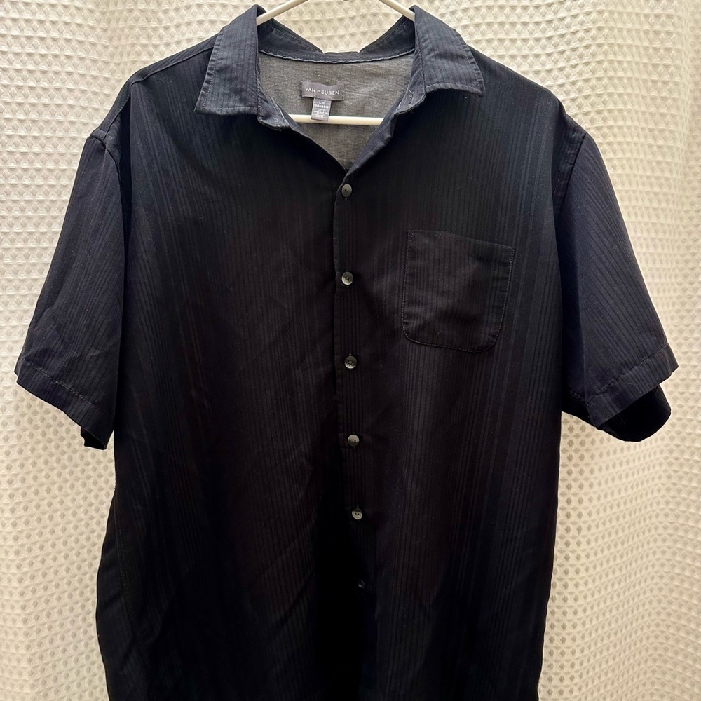 Men’s Short Sleeve Button Shirt Black with Pin Stripes - Large